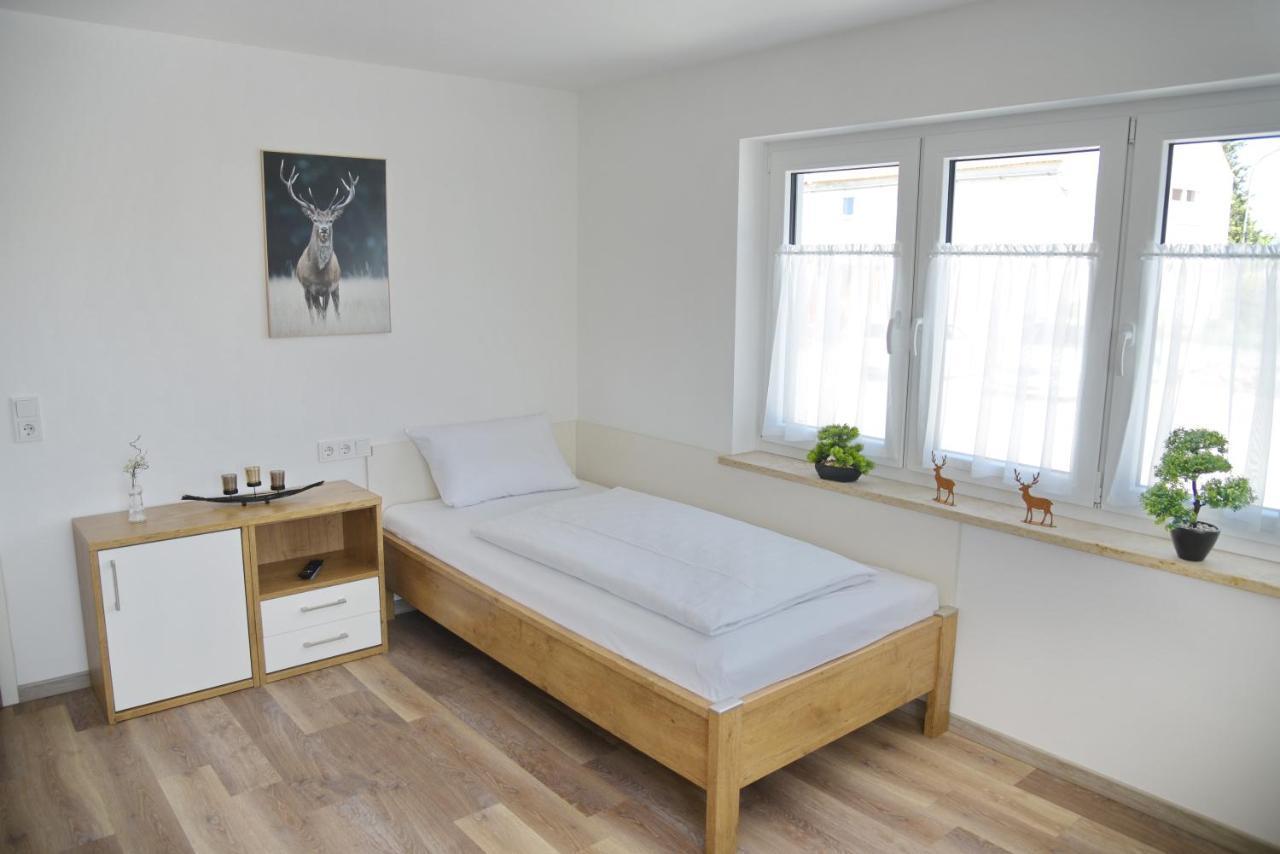 מלון Demling Boardinghouse Jungwirth-Wohnzeit מראה חיצוני תמונה
