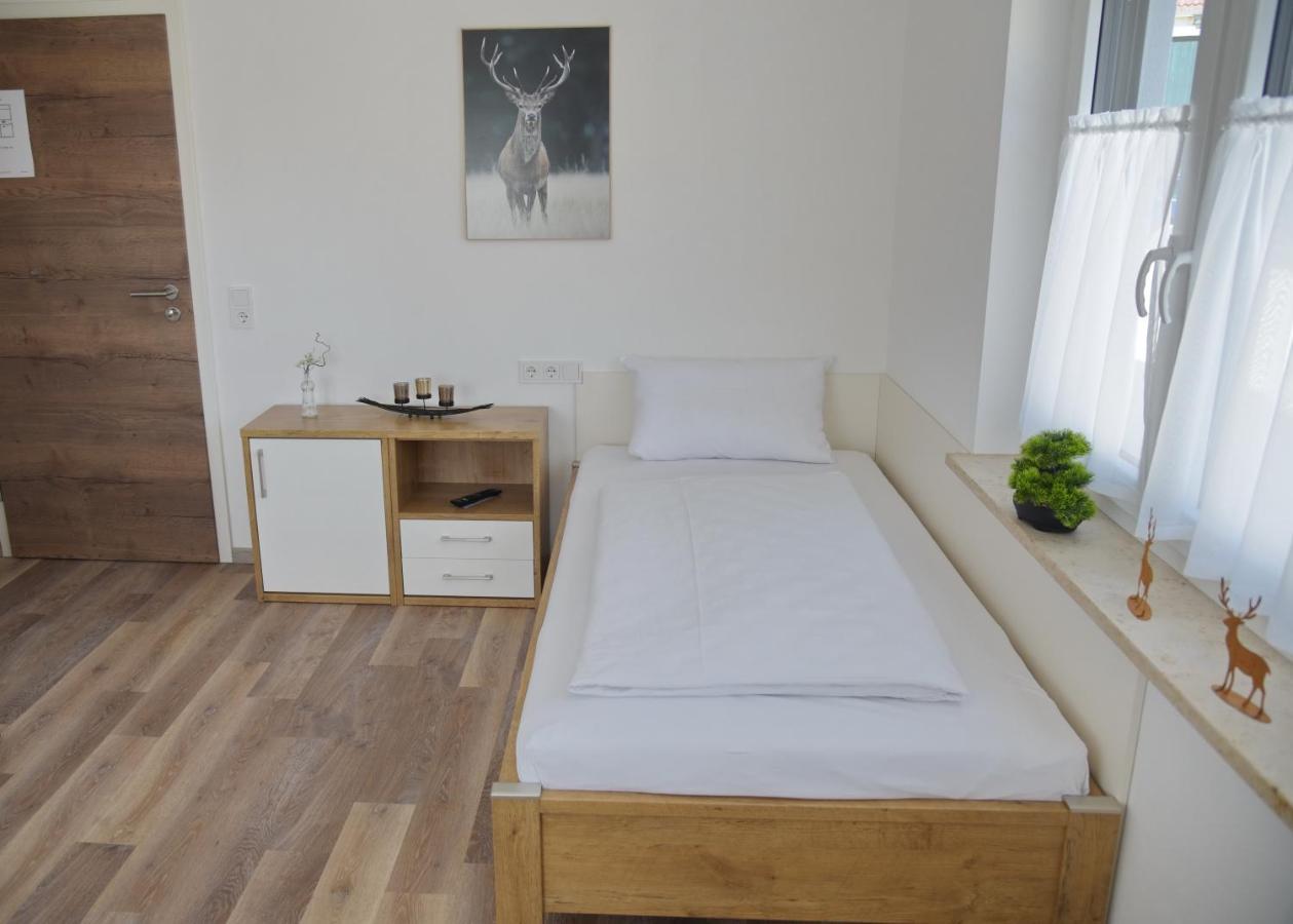 מלון Demling Boardinghouse Jungwirth-Wohnzeit מראה חיצוני תמונה